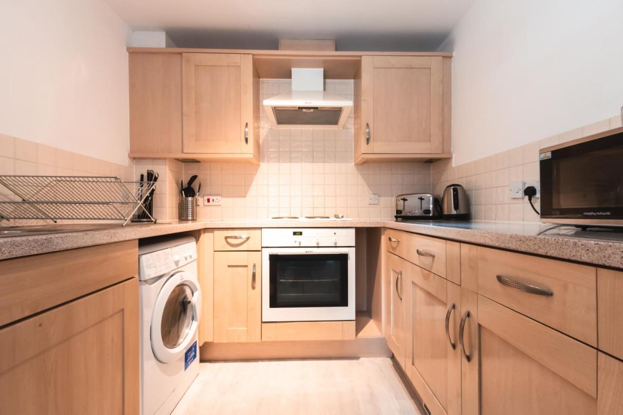 Best Price! 2 Bed City Centre - 4 Single Beds Or 2 Super King, Smart Tvs, Sofa Bed & Free Secure Parking 사우샘프턴 외부 사진